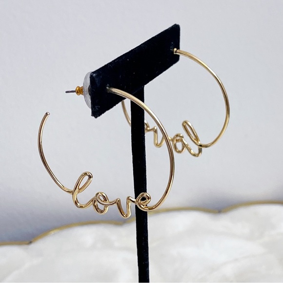 Stella & Dot Gold Plated Wire Love Hoop Earrings Boxed - Picture 4 of 11